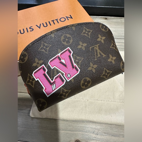 Louis Vuitton cosmetic case - Picture 6 of 8